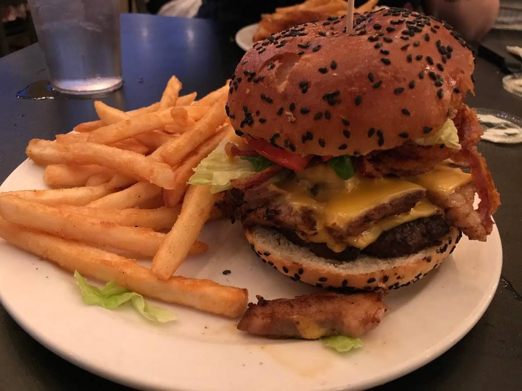 River Bottom Grille By Stanfields | restaurant | 1050 Clayborn Liles Dr, Florence, AL 35630, USA | 2567681721 OR +1 256-768-1721