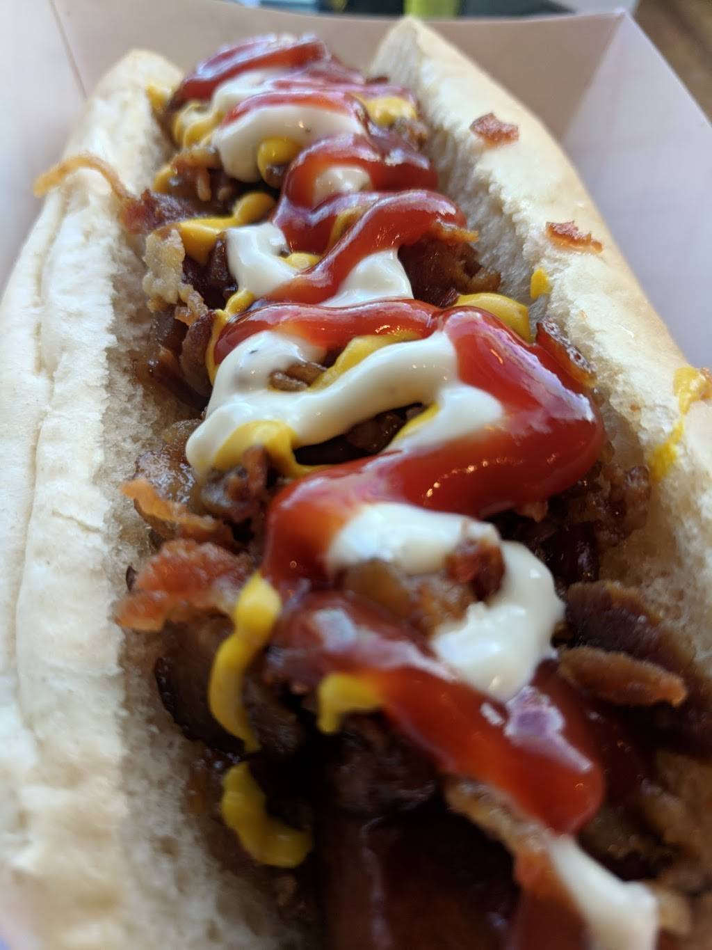 Doghouse | restaurant | 2527 Edgewater Dr, Orlando, FL 32804, USA | 4074125409 OR +1 407-412-5409