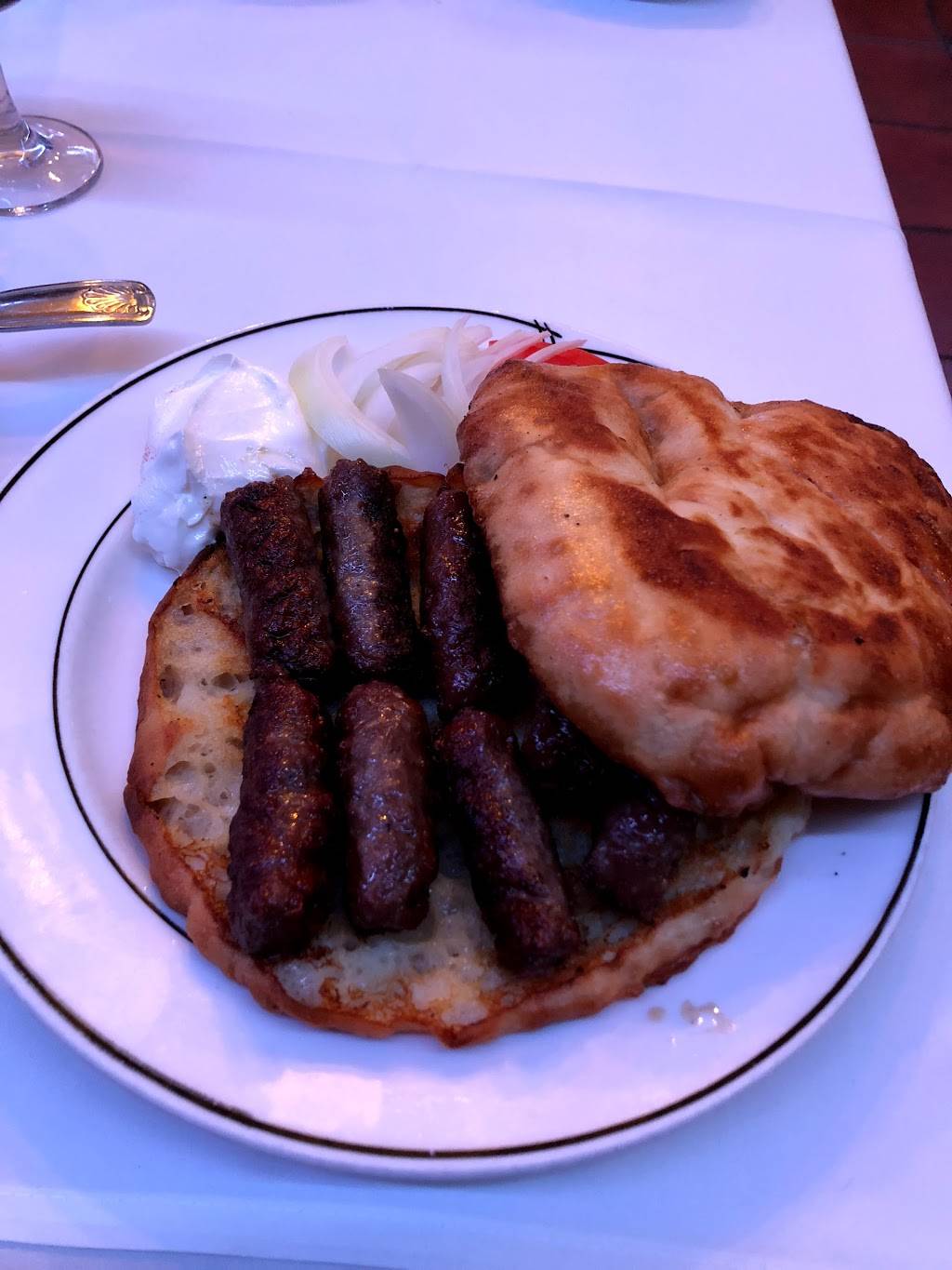 Taft Street Restaurant & Bar | restaurant | 4457 Gravois Ave, St. Louis, MO 63116, USA | 3144571428 OR +1 314-457-1428