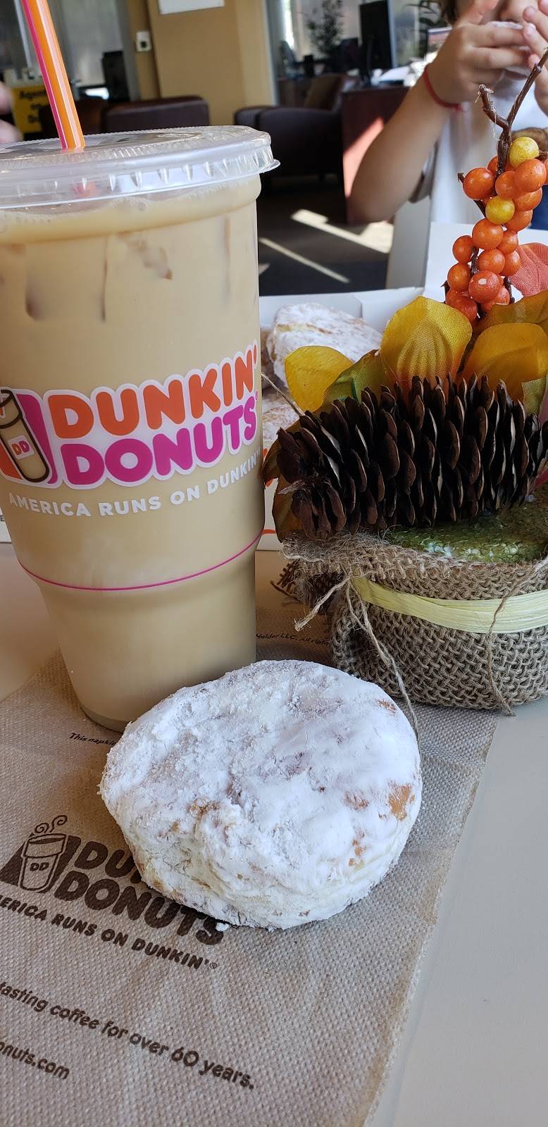 Dunkin | cafe | 678 E Thunderbird Rd, Phoenix, AZ 85022, USA | 6025354804 OR +1 602-535-4804