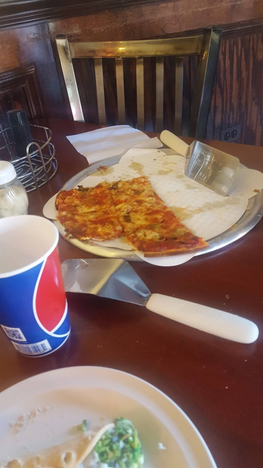 Angelos Pizza | restaurant | 1001 Curtiss St, Downers Grove, IL 60515, USA | 6309694394 OR +1 630-969-4394