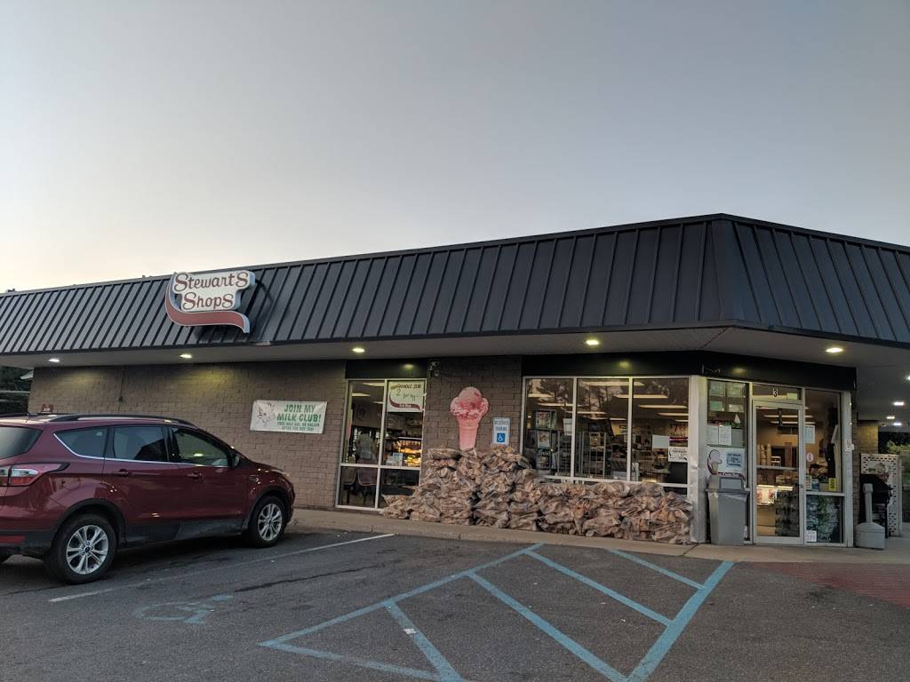 Stewarts Shops | meal takeaway | 3 Lake St, Stamford, NY 12167, USA | 6076523516 OR +1 607-652-3516