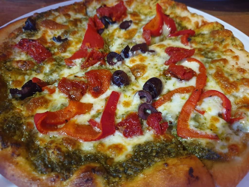 Zizis Kitchen | restaurant | 665 Earl Armstrong Rd, Gloucester, ON K1V 2G2, Canada | 6138221066 OR +1 613-822-1066