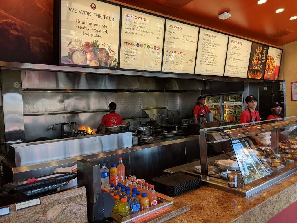 Panda Express | restaurant | 207 Bayonne Crossing Way, Bayonne, NJ 07002, USA | 2013393500 OR +1 201-339-3500