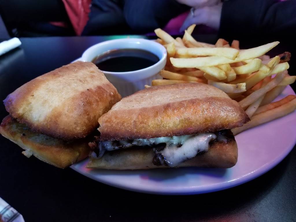 Blue Water Inn | restaurant | 6584 Main St, Caseville, MI 48725, USA | 9898563400 OR +1 989-856-3400