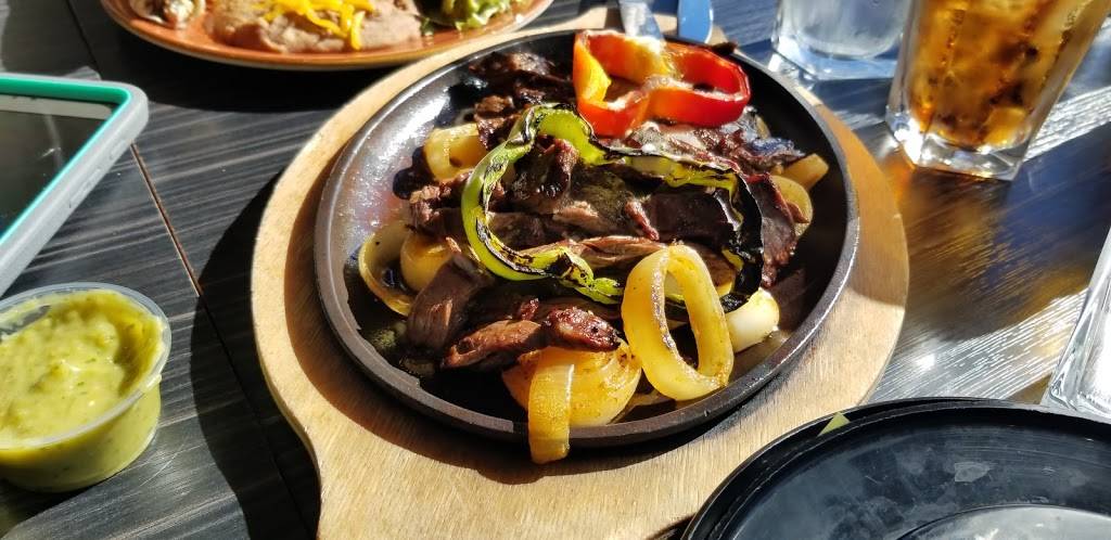 Cadillac Mexican Kitchen & Tequila Bar | restaurant | 3950 S Terminal Rd, Houston, TX 77032, USA | 2817676193 OR +1 281-767-6193