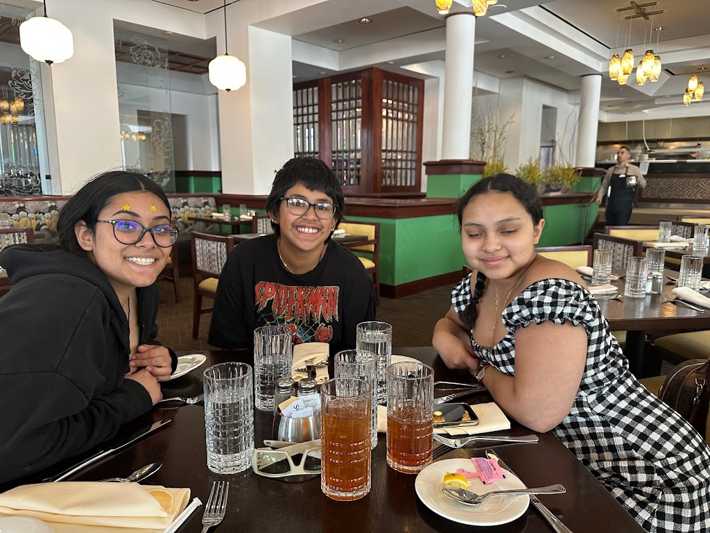 Carries Restaurant | restaurant | 330 Tijeras Ave NW, Albuquerque, NM 87102, USA | 5053026929 OR +1 505-302-6929