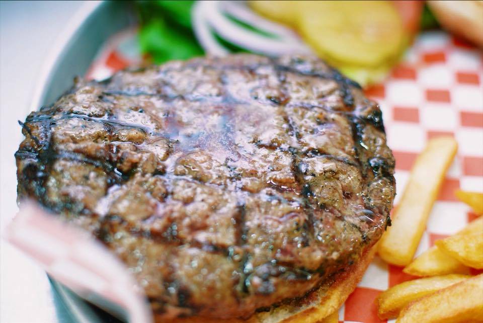 Hall of Flame Burger | restaurant | 2549, 73 Cambon Dr, San Francisco, CA 94132, USA | 4155844444 OR +1 415-584-4444