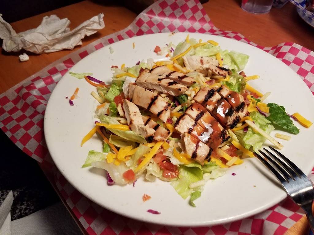 Famous Daves Bar-B-Que | restaurant | 104 NJ-70, Cherry Hill, NJ 08034, USA | 8568571520 OR +1 856-857-1520