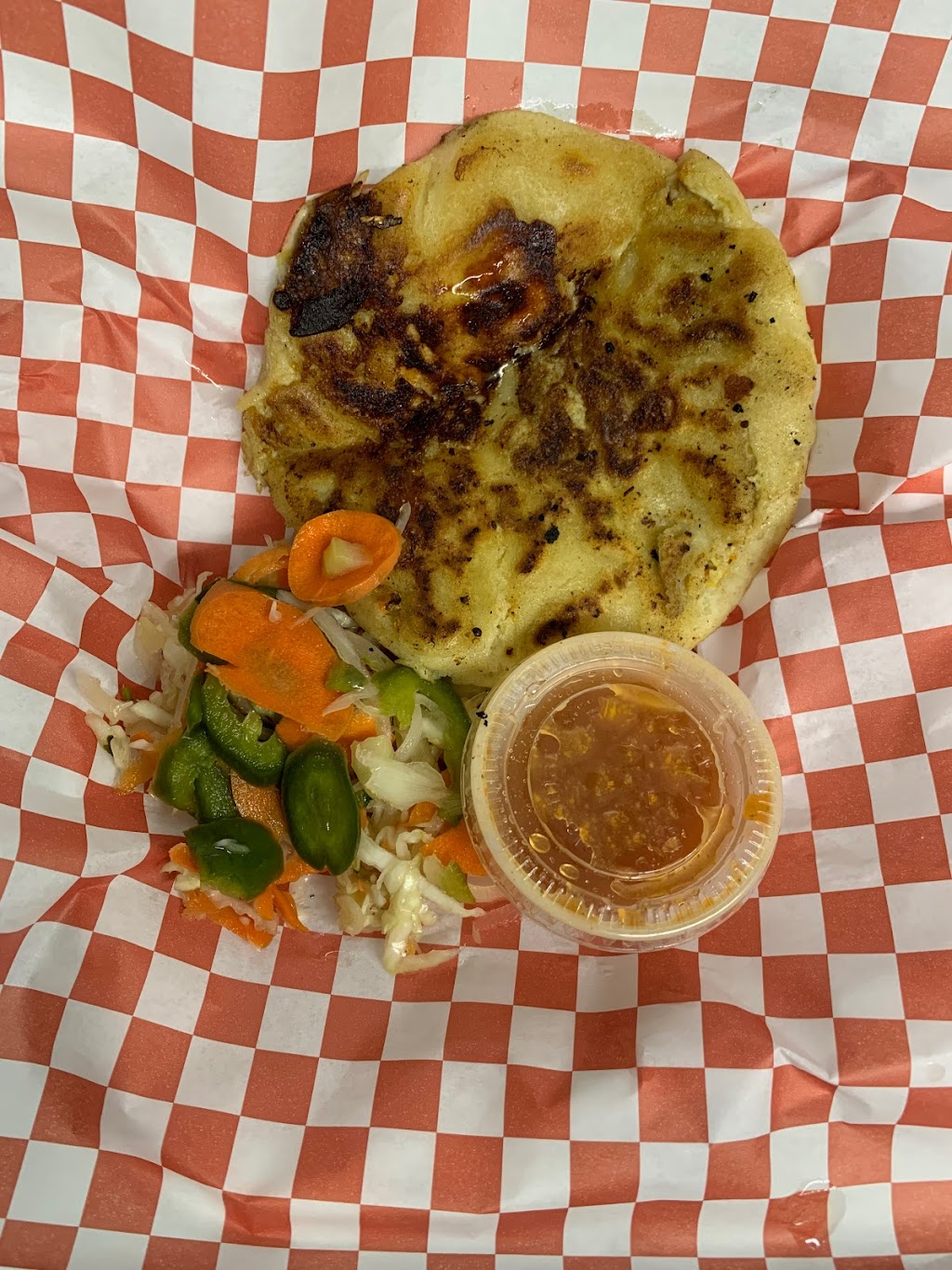 Pupusas La Perrona Food Truck | restaurant | 3564 S Military Trail, Lake Worth, FL 33463, USA | 5617269152 OR +1 561-726-9152