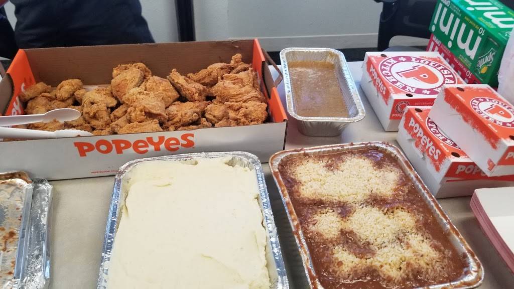 Popeyes Louisiana Kitchen | restaurant | 1299 N Arizona Ave, Gilbert, AZ 85233, USA | 4808134346 OR +1 480-813-4346