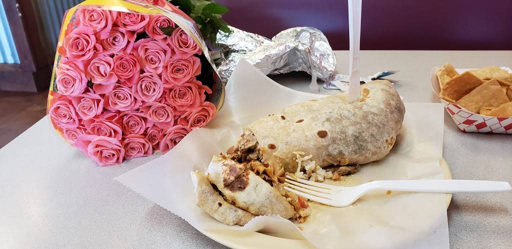 Los Gallos Taqueria | restaurant | 18 Victor Square # A, Scotts Valley, CA 95066, USA | 8314399803 OR +1 831-439-9803