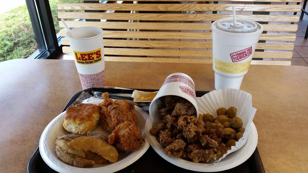 Lees Famous Recipe Chicken | restaurant | 2710 Wheeling Ave, Muncie, IN 47303, USA | 7658969075 OR +1 765-896-9075