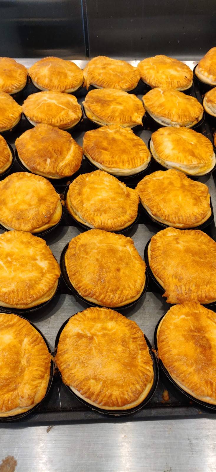 Dots Gray Kitchen | restaurant | 208 N 29th Ave, Minneapolis, MN 55411, USA | 6123457428 OR +1 612-345-7428