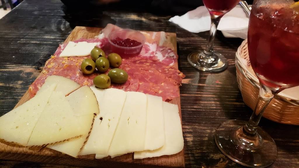 La Bodeguita Restaurant | restaurant | 2005 W 4th Ave, Hialeah, FL 33010, USA | 7865428149 OR +1 786-542-8149