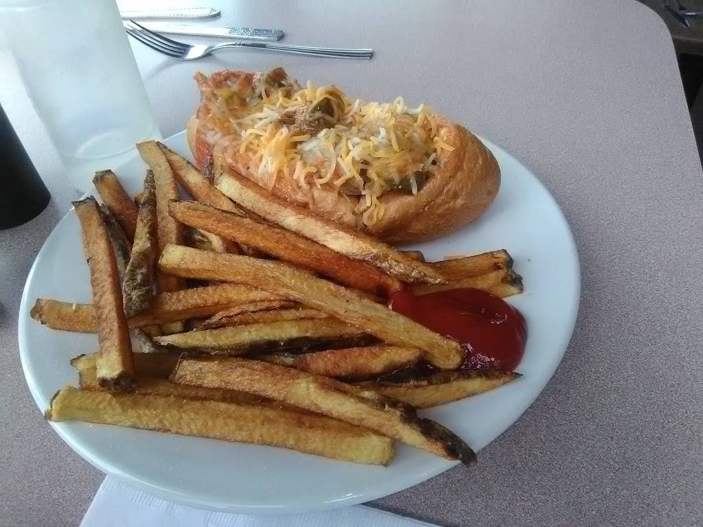 Piggys Sports Bar and Grille | restaurant | 886 Youngstown-Poland Rd, Struthers, OH 44471, USA | 3307074435 OR +1 330-707-4435