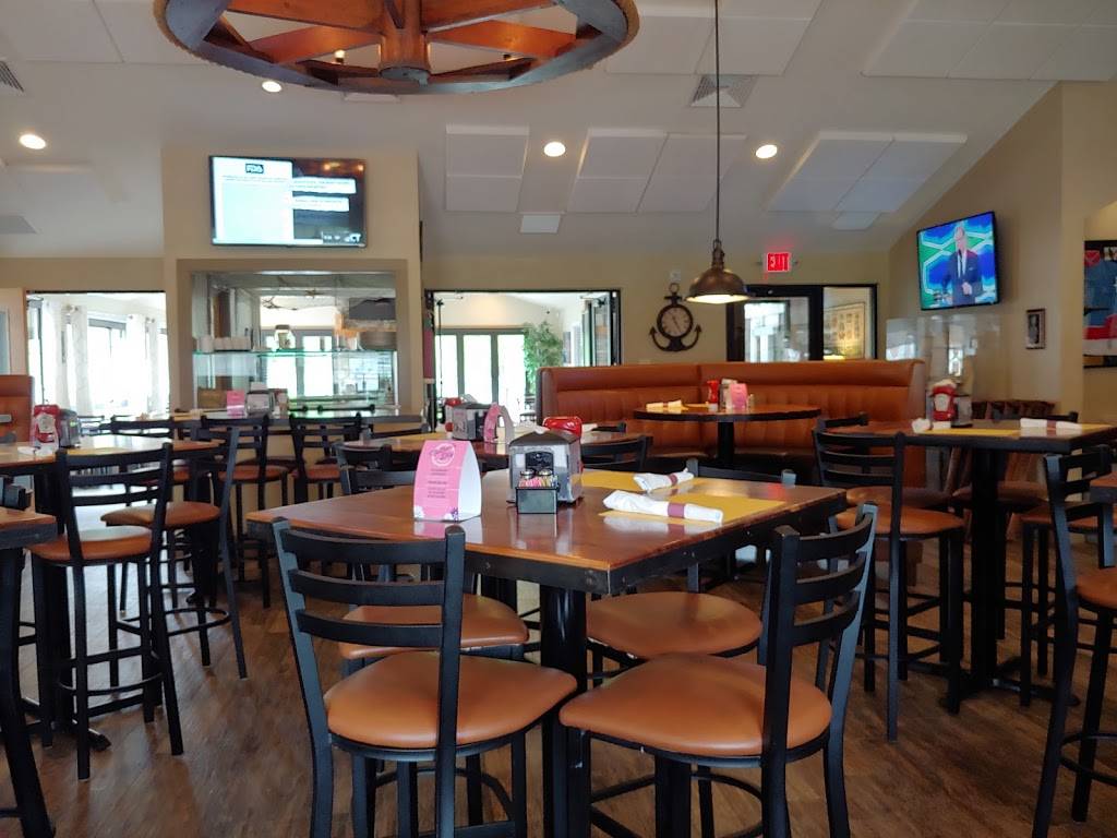 Maine Fish Market & Restaurant | restaurant | 60 Bridge St, East Windsor, CT 06088, USA | 8606232281 OR +1 860-623-2281