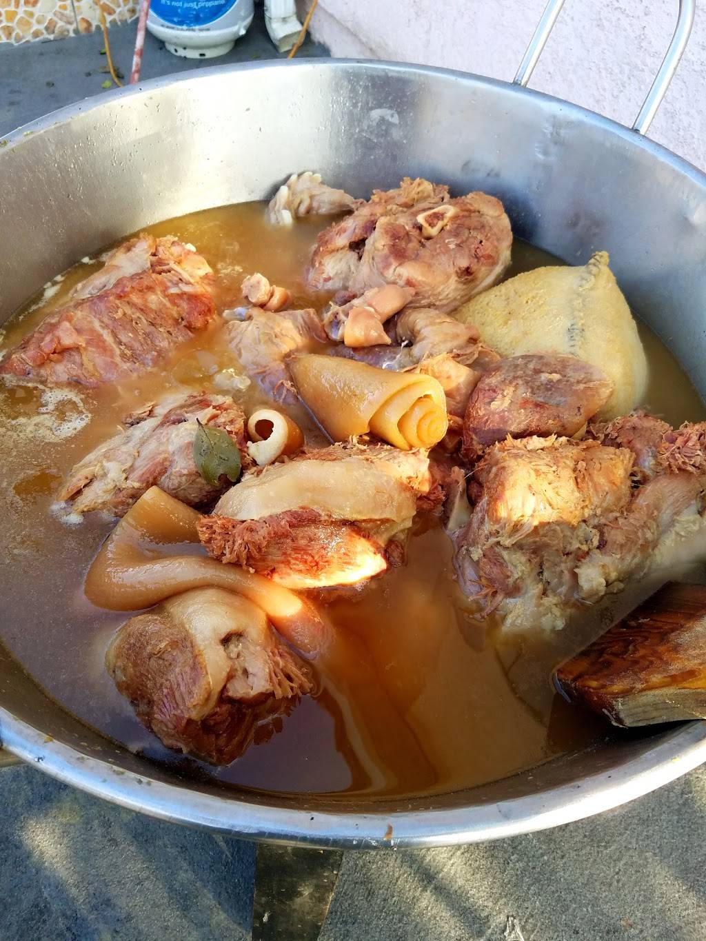 Carnitas Pavon | restaurant | 401 E 21st St, Los Angeles, CA 90011, USA | 3239217217 OR +1 323-921-7217