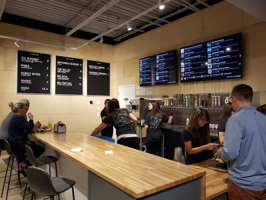 302 Wheaton | restaurant | 302 W Front St, Wheaton, IL 60187, USA | 6304800198 OR +1 630-480-0198