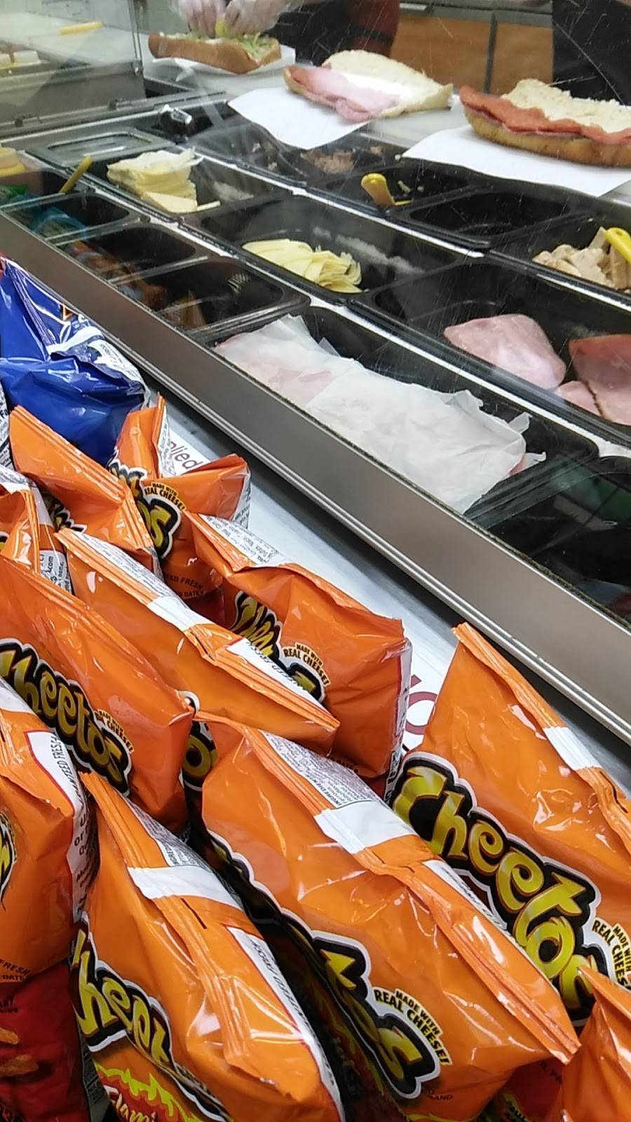 Subway | restaurant | 302 N J St N, Tulare, CA 93274, USA | 5596885989 OR +1 559-688-5989