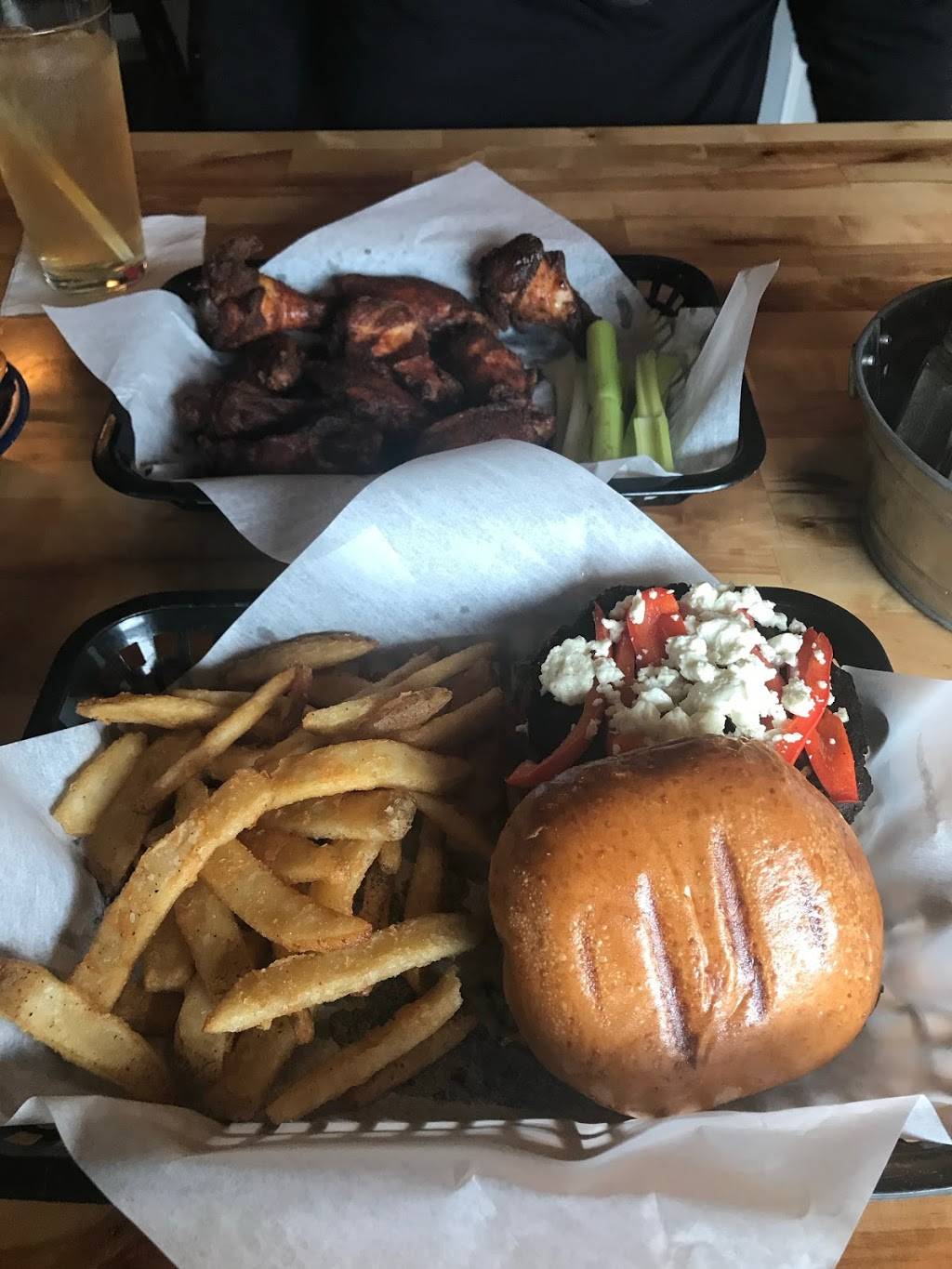 Maddys Tavern | restaurant | 9205 US-31, Grawn, MI 49637, USA | 2312766244 OR +1 231-276-6244