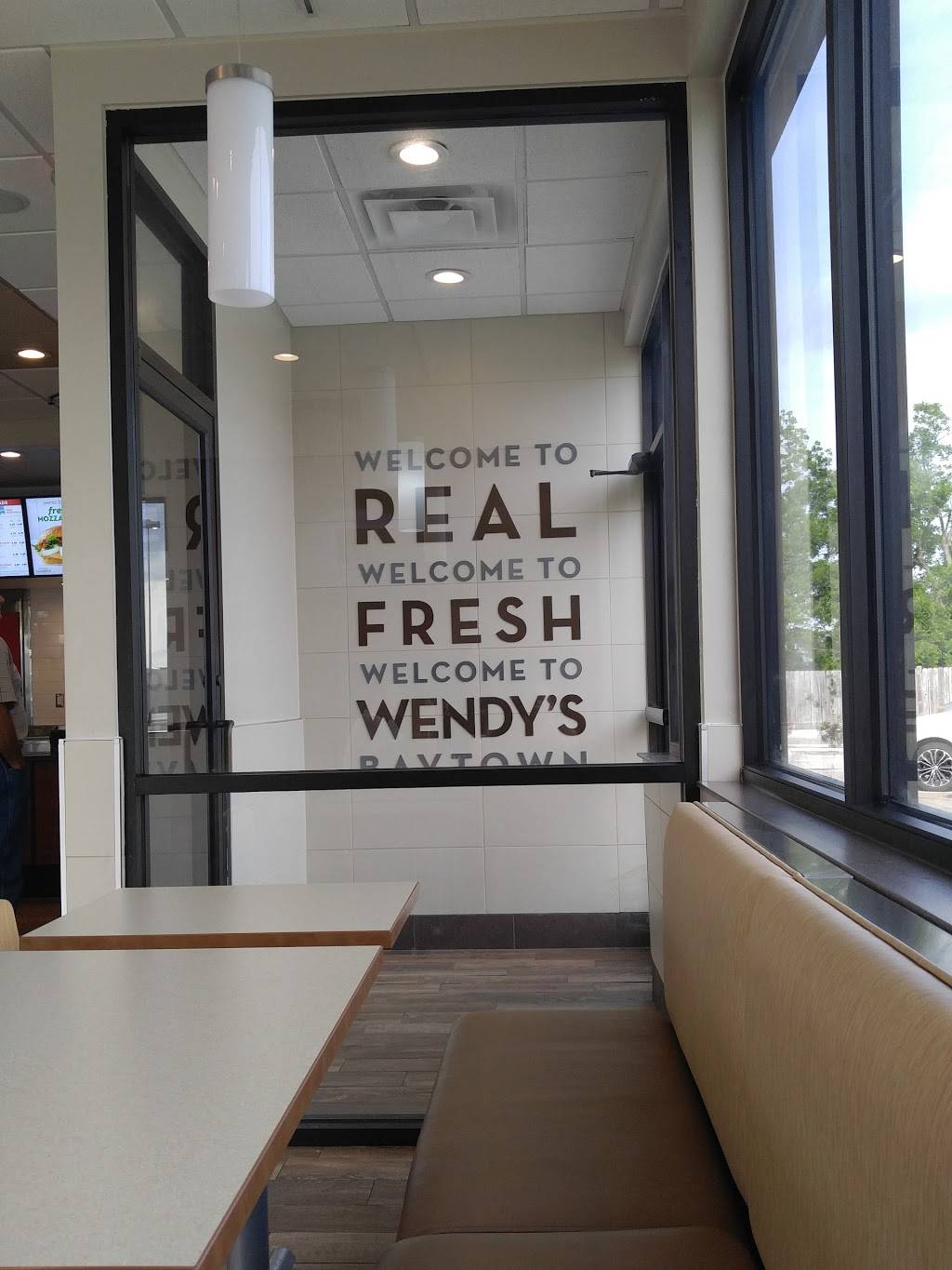 Wendys | restaurant | 6806 Garth Rd, Baytown, TX 77521, USA | 8322847655 OR +1 832-284-7655