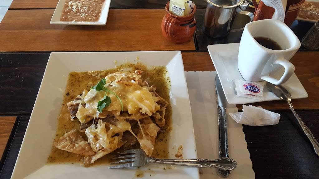 Los Chilaquiles Plaza Real | restaurant | Río Tijuana 3a. Etapa, Rio Tijuana 3ra Etapa, 22226 Tijuana, B.C., Mexico | 016646251713 OR +52 664 625 1713