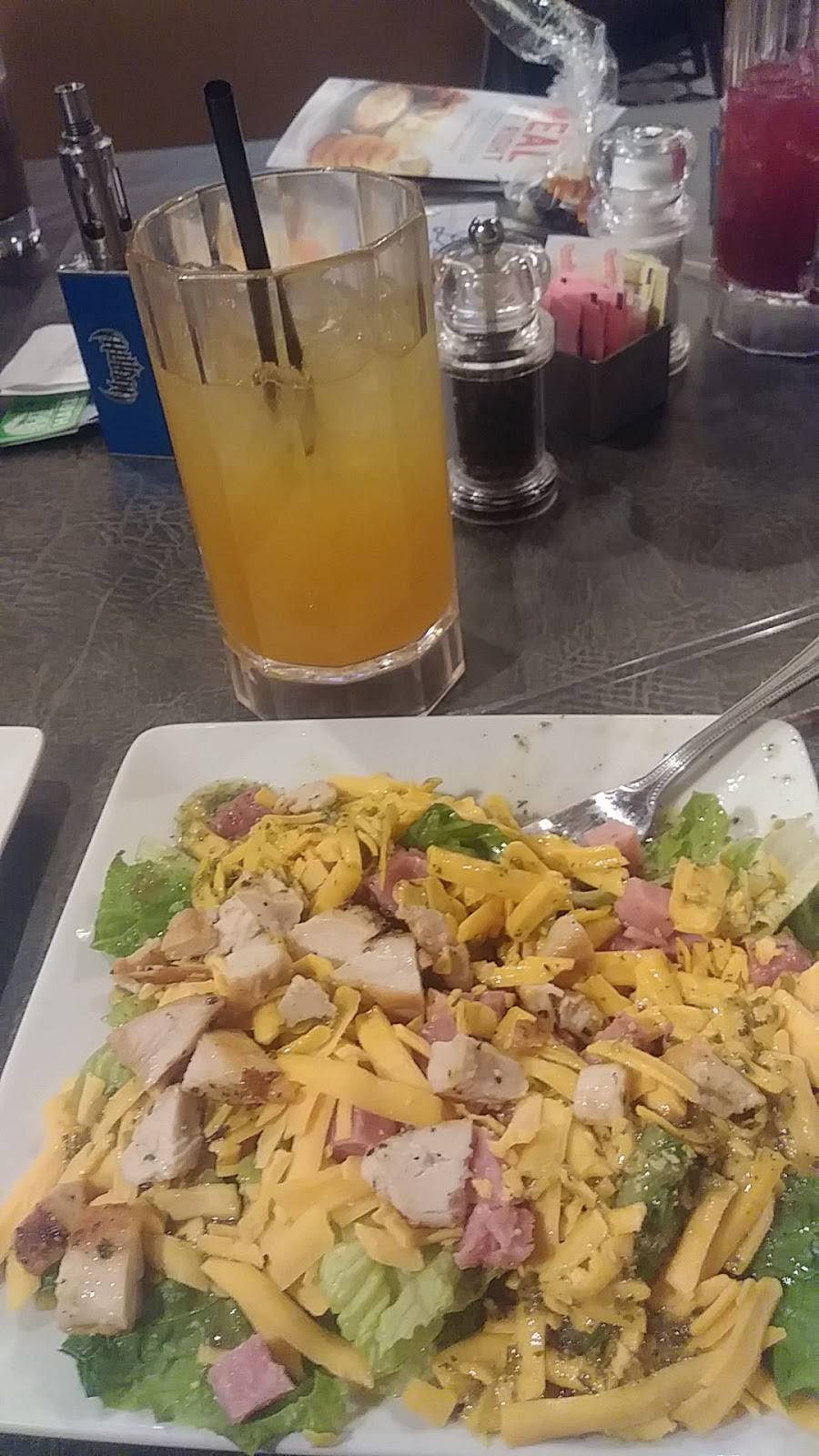 Ruby Tuesday | restaurant | 101 Lehigh Valley Mall, Whitehall, PA 18052, USA | 6102647787 OR +1 610-264-7787