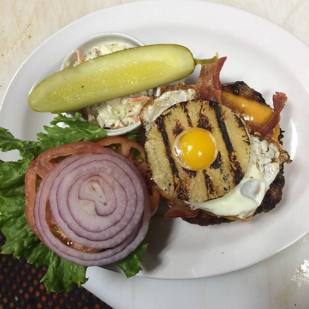 Maggies Diner | restaurant | 360 Lakeshore Rd W, Mississauga, ON L5H 1H3, Canada | 9052784405 OR +1 905-278-4405