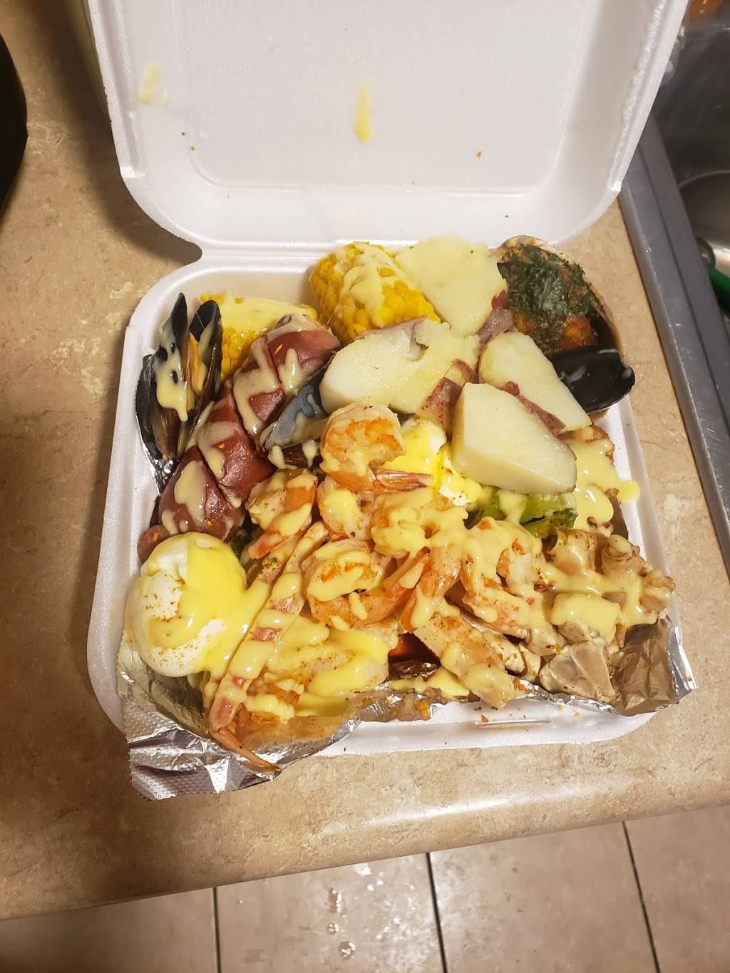 Holy Miracle Basket Seafood and Soul | restaurant | 861 Burger St, Charleston, SC 29407, USA | 8435304208 OR +1 843-530-4208