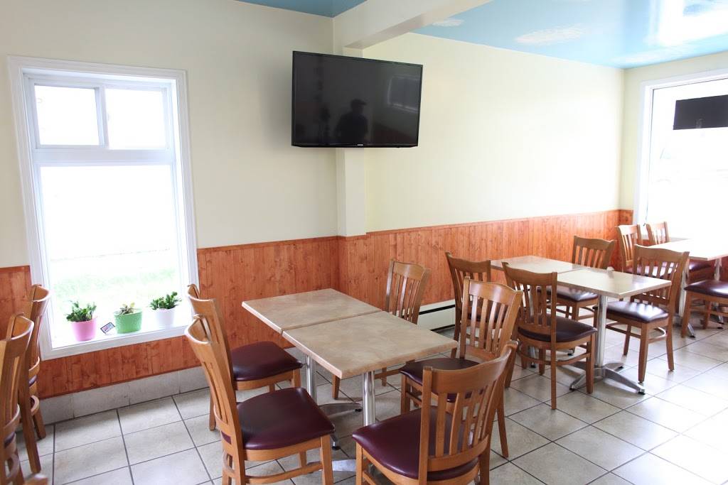 Thaï Clubstar | restaurant | 4893 Rue Laval, Lac-Mégantic, QC G6B 1E2, Canada | 8195835179 OR +1 819-583-5179