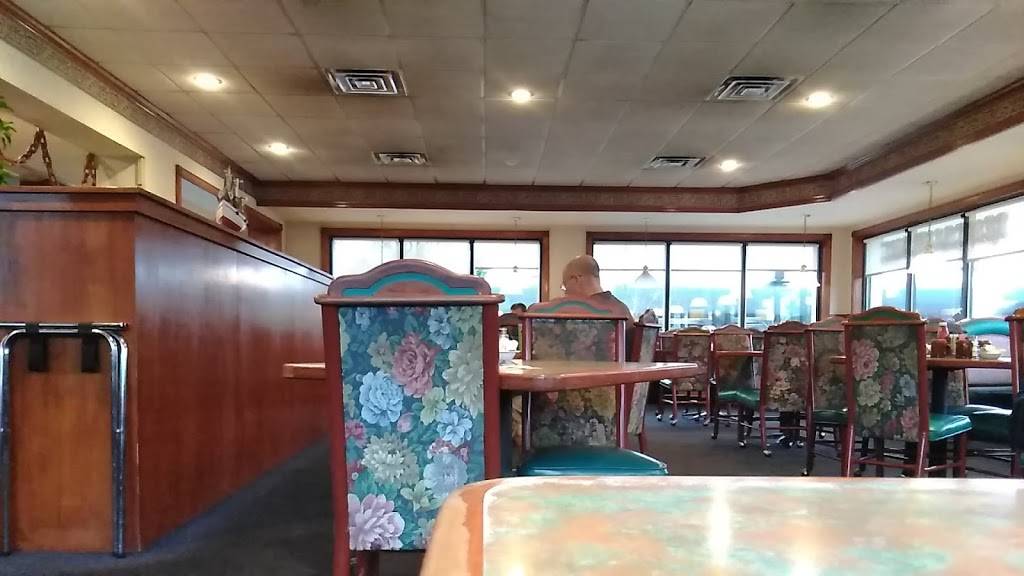 Sunset Family Restaurant | restaurant | 535 W Sunset Dr, Waukesha, WI 53189, USA | 2625249555 OR +1 262-524-9555