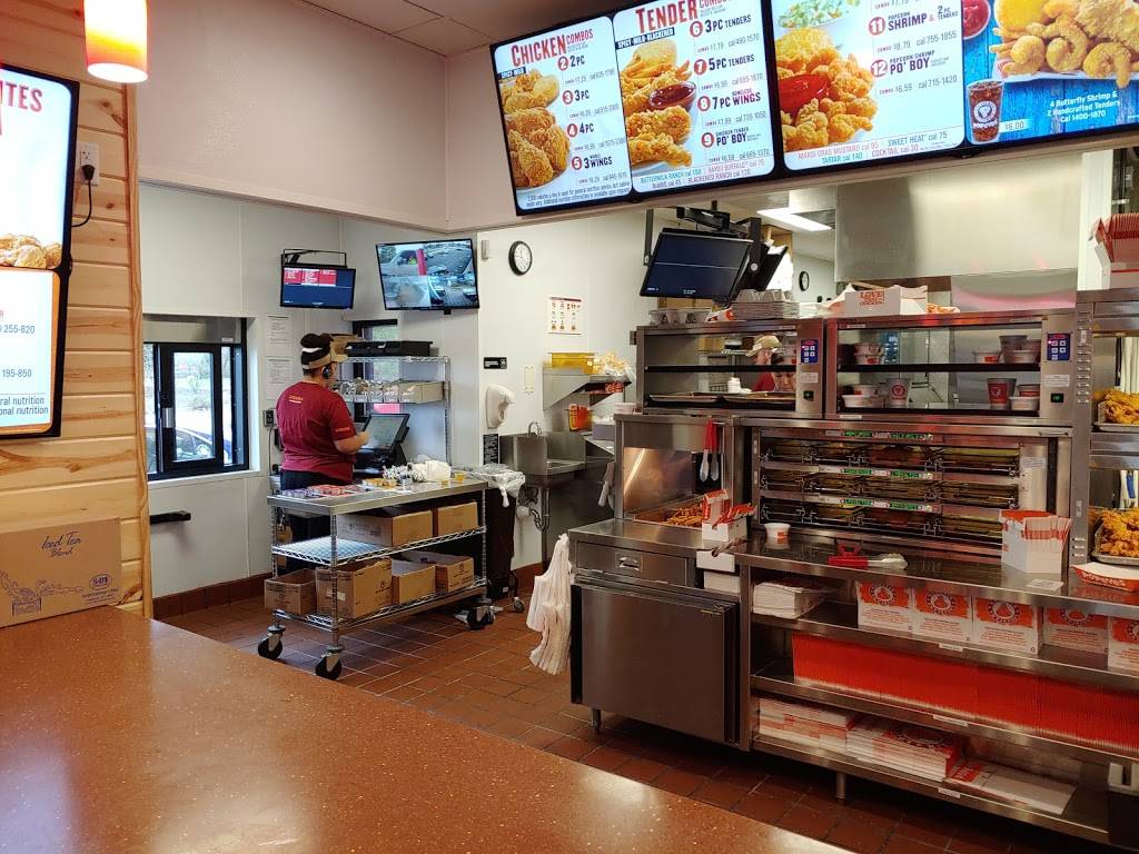 Popeyes Louisiana Kitchen | restaurant | 4025 Wilmington Pike, Dayton, OH 45440, USA | 9374018556 OR +1 937-401-8556