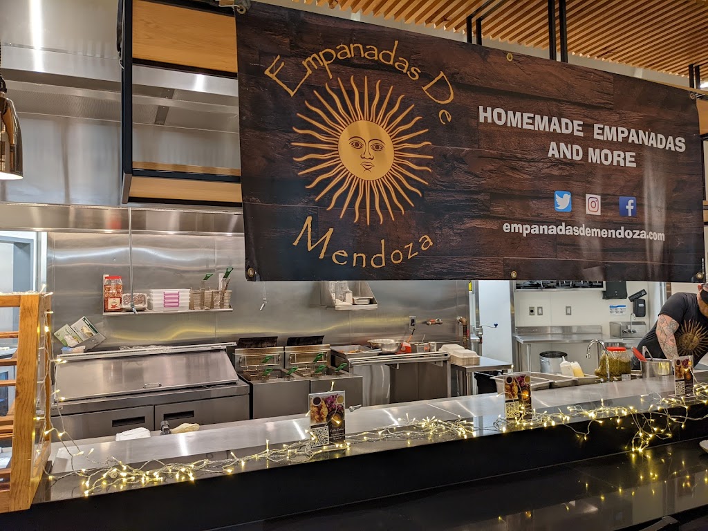 Empanadas De Mendoza | restaurant | Tysons II Galleria, Tysons, VA 22102, USA | 7033372727 OR +1 703-337-2727