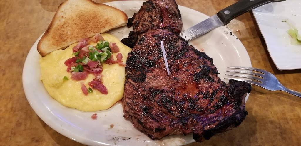 Blake Street Sports Bar | restaurant | 2101 Milam St, Columbus, TX 78934, USA | 9797325757 OR +1 979-732-5757