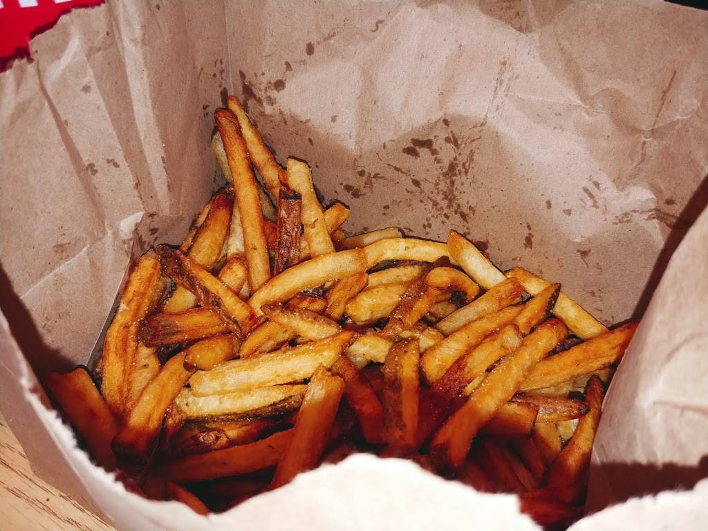 Five Guys | meal takeaway | 3850 Alpine Ave NW, Comstock Park, MI 49321, USA | 6167845445 OR +1 616-784-5445