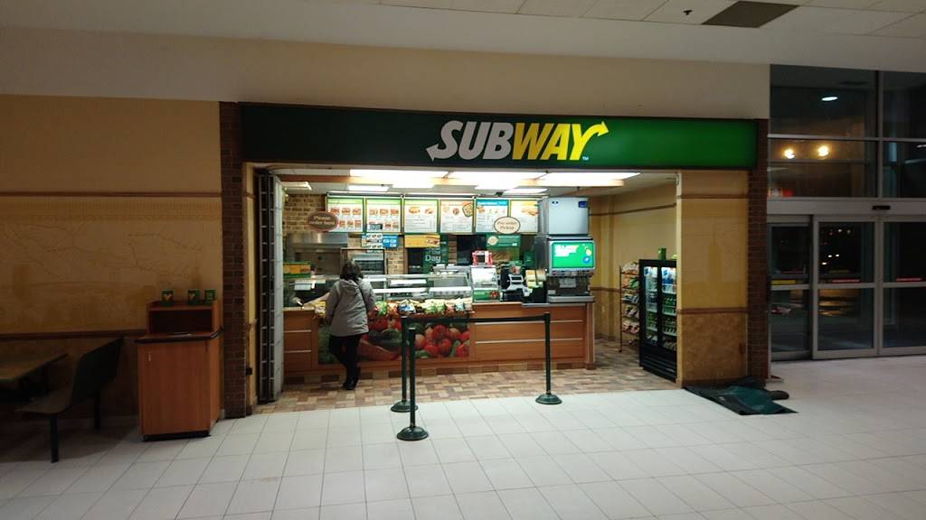 Subway | meal takeaway | Westcliffe Mall, 580 Mohawk Rd W Unit 31, Hamilton, ON L9C 1X6, Canada | 9053187827 OR +1 905-318-7827