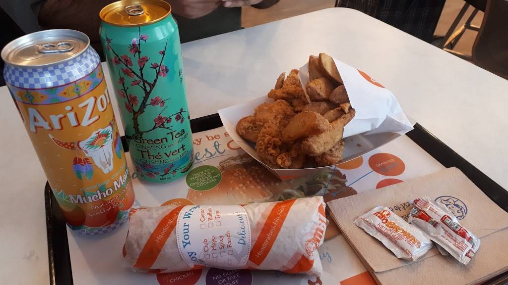 Mary Browns Chicken & Taters | restaurant | 2694 Eglinton Ave E, Scarborough, ON M1K 2S3, Canada | 4162661616 OR +1 416-266-1616