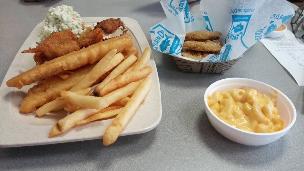 Captain Ds | restaurant | 1101 N 14th St, Leesburg, FL 34748, USA | 3527872049 OR +1 352-787-2049