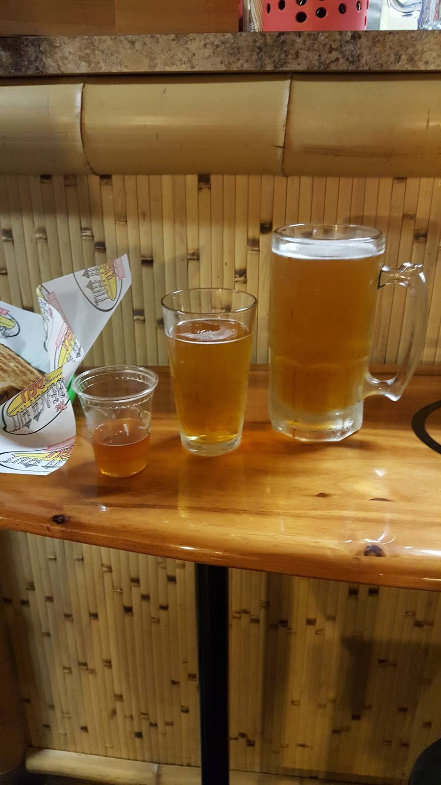 Beach Hut Deli | restaurant | 3955 Park Dr #2, El Dorado Hills, CA 95762, USA | 9169413905 OR +1 916-941-3905