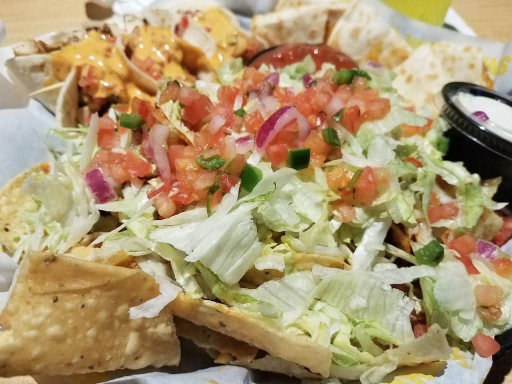 Buffalo Wild Wings | restaurant | 74 S Weber Rd, Romeoville, IL 60446, USA | 8153722999 OR +1 815-372-2999