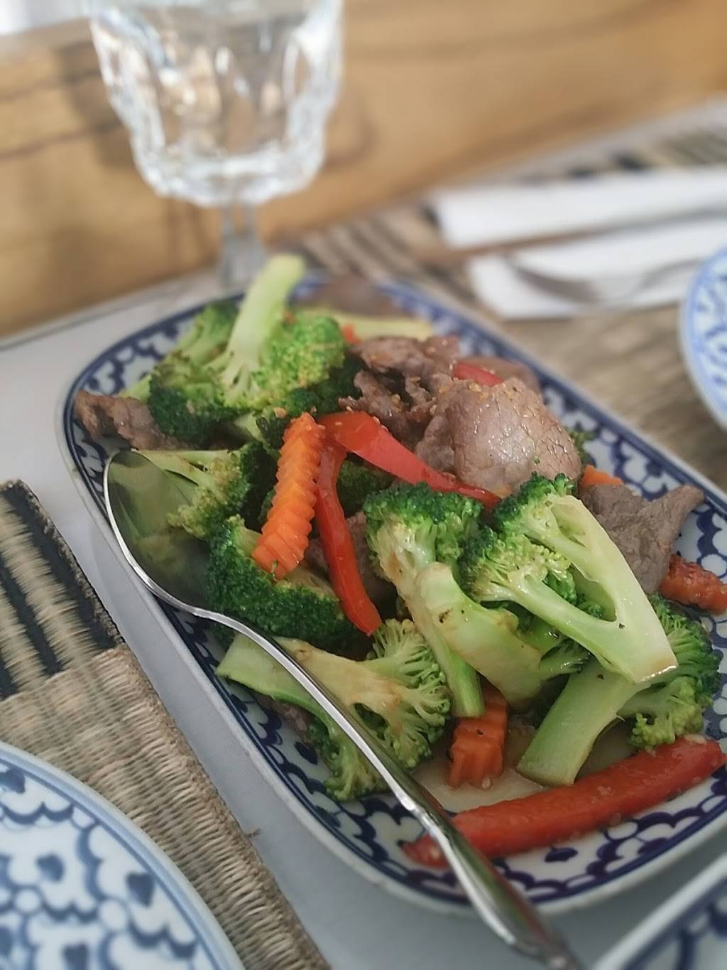 Regent Thai | restaurant | 1700 Church St, San Francisco, CA 94131, USA | 4156435893 OR +1 415-643-5893