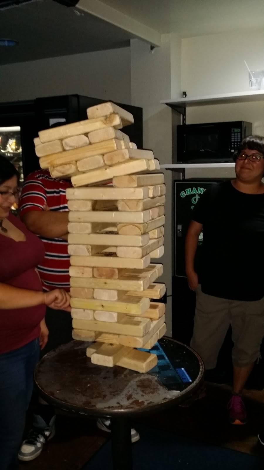 Slackers Sports Bar - Northstar | restaurant | 126 W Rector, San Antonio, TX 78216, USA | 2108452603 OR +1 210-845-2603