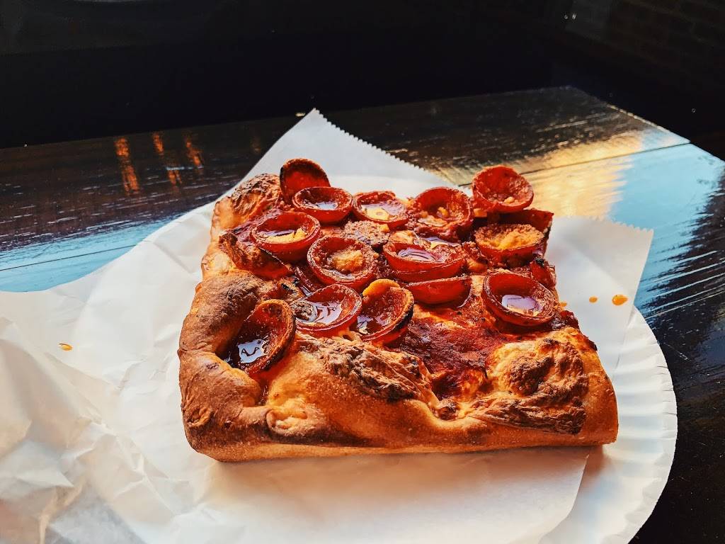 Alphonso’s Pizzeria Trattoria | restaurant | 525 Grand St, New York, NY 10002, USA | 2124773367 OR +1 212-477-3367