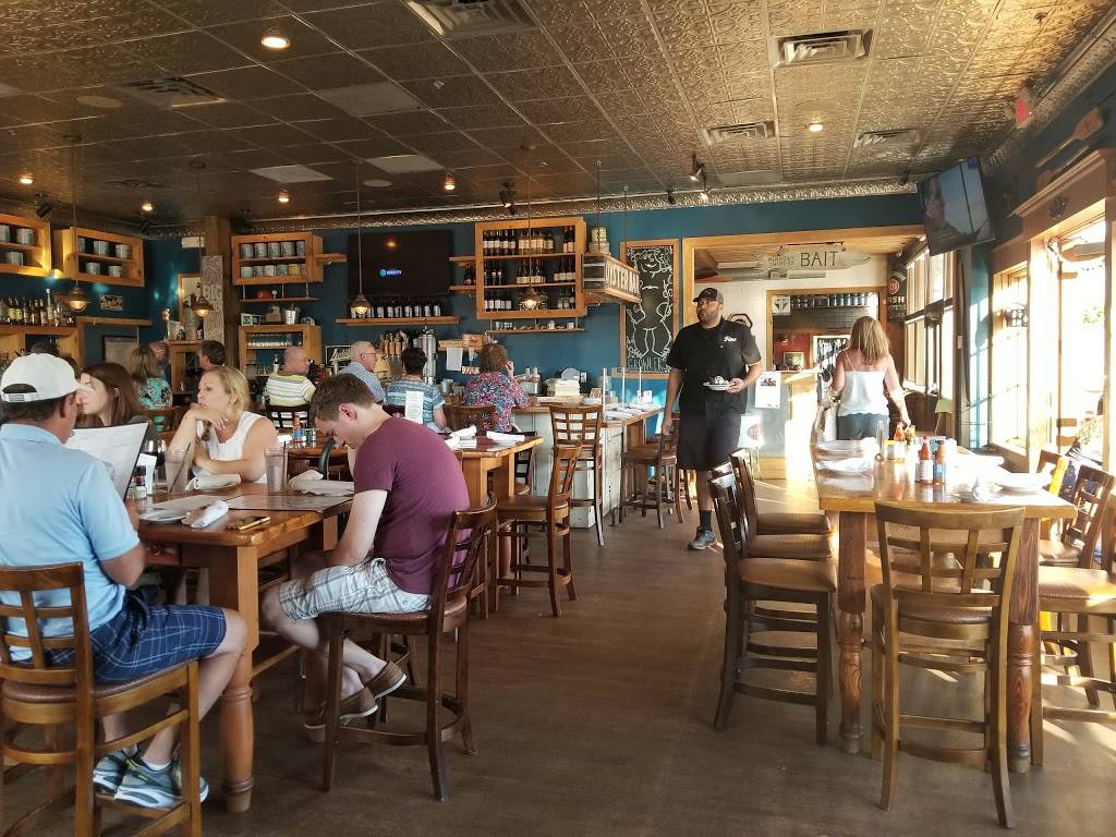 Fins Ale House & Raw Bar | restaurant | 19269 Coastal Hwy, Rehoboth Beach, DE 19971, USA | 3022273467 OR +1 302-227-3467