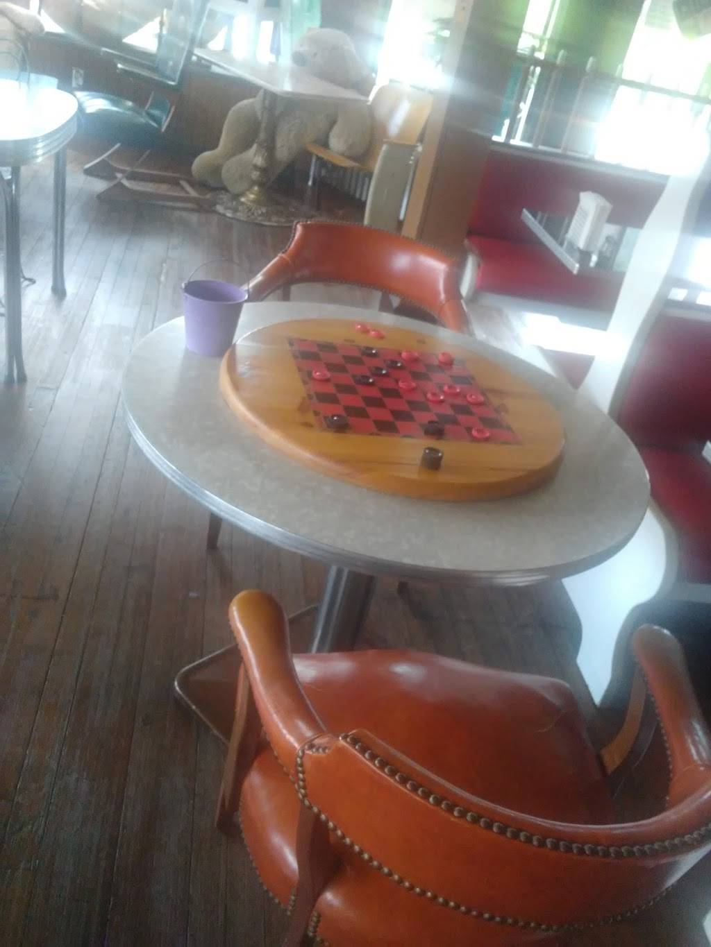 Chatter Box | restaurant | 900 Main St, Portage, PA 15946, USA | 8147363888 OR +1 814-736-3888