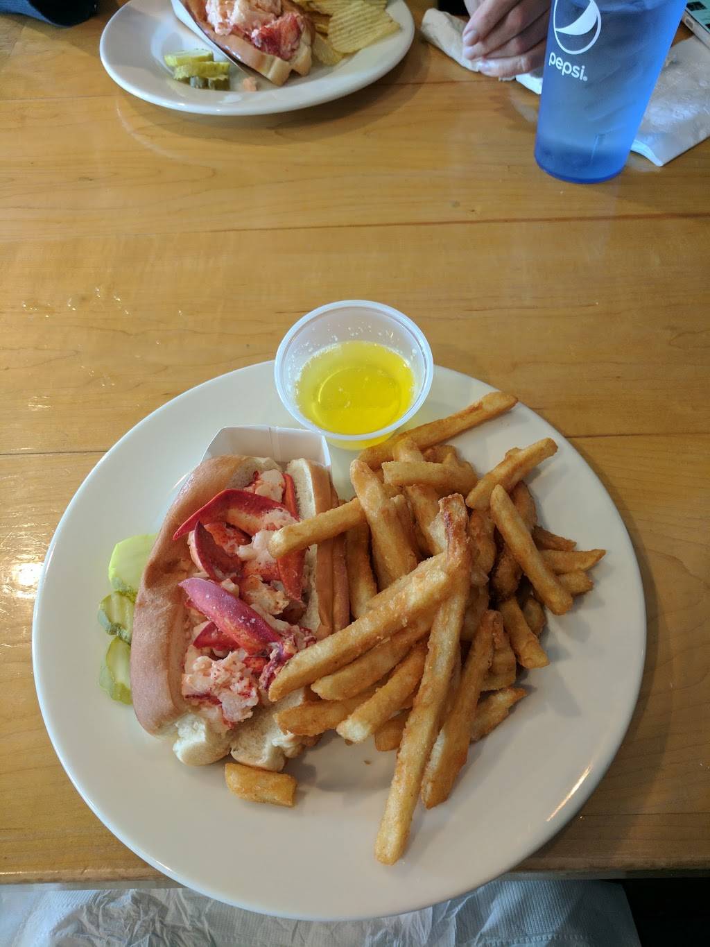 Fishermens Dock | restaurant | 674 US-1, York, ME 03909, USA | 2073518100 OR +1 207-351-8100