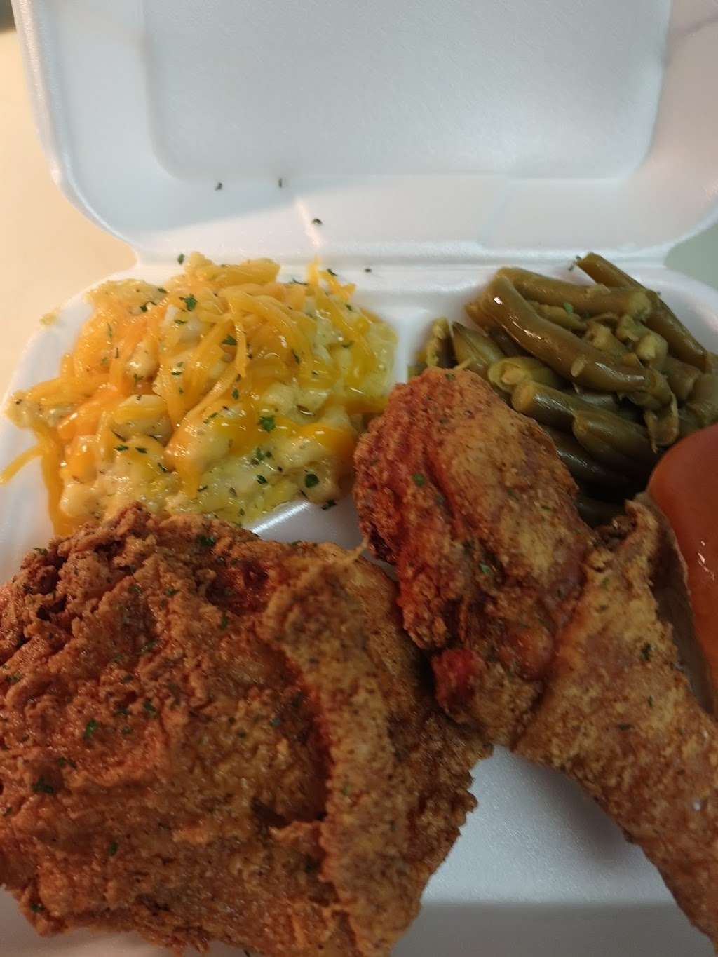 Old Fashion Seafood Basket & More | restaurant | 4805 Spring Ave, Dallas, TX 75210, USA | 4698720016 OR +1 469-872-0016