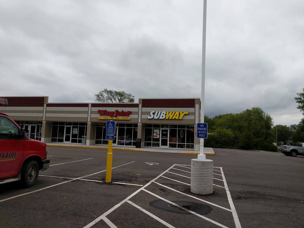 Subway Restaurants | restaurant | 10601 University Ave NE, Blaine, MN 55434, USA | 7637573889 OR +1 763-757-3889
