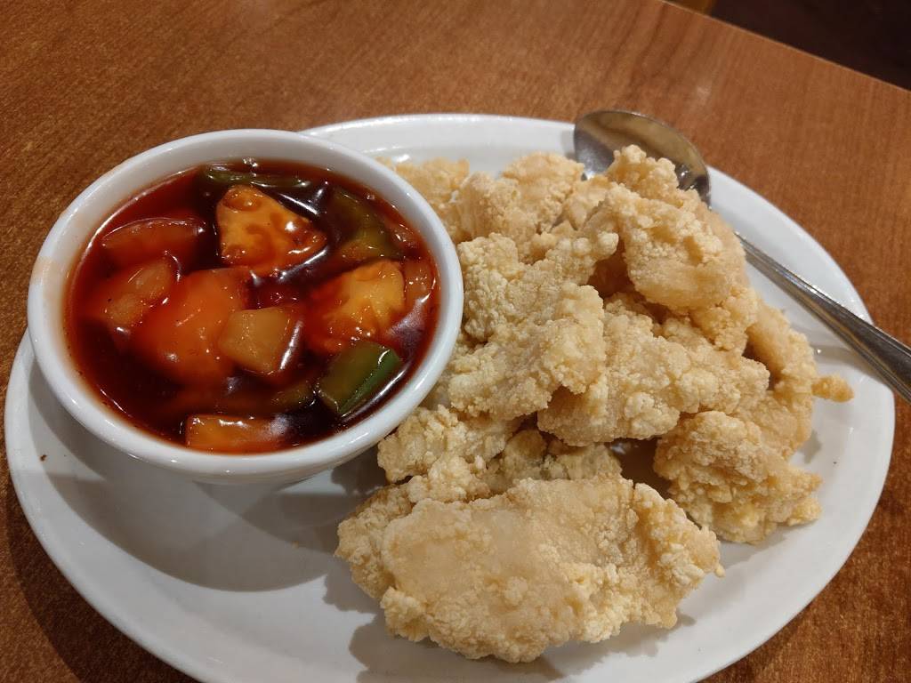 Restaurant Kam Shing | restaurant | 6730 Chemin de la Côte-des-Neiges, Montréal, QC H3S 2A8, Canada | 5147311401 OR +1 514-731-1401